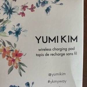 Yum Kim Qi charging pad